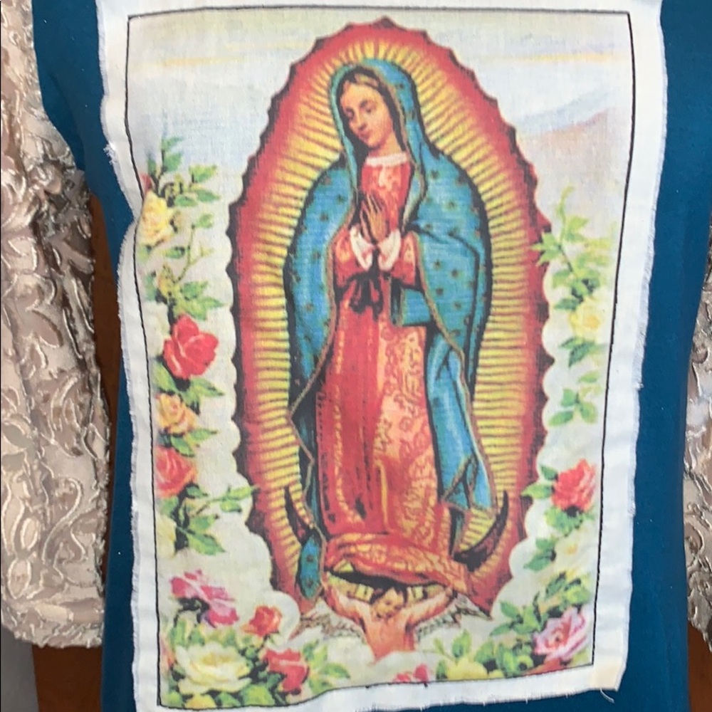 ⭐️NWT💙Our Lady of Guadelupe 3/4 Lace Sleeve Top - Picture 3 of 11